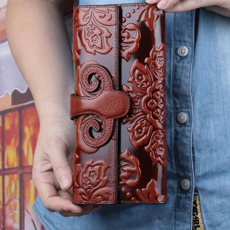 Retro Embossed Women's Clutch Premium Genuine Oil Waxing Leather Unique Embossed Floral Woman Purse  Long Cover Style Wallets
