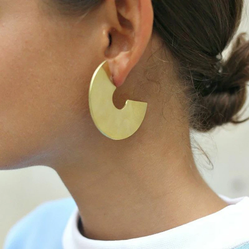 

Punk Geometric Letter C Big Stud Earrings For Women Party Jewelry Metal Half Round Gold Silver Color Cirlce Statement Minimalist