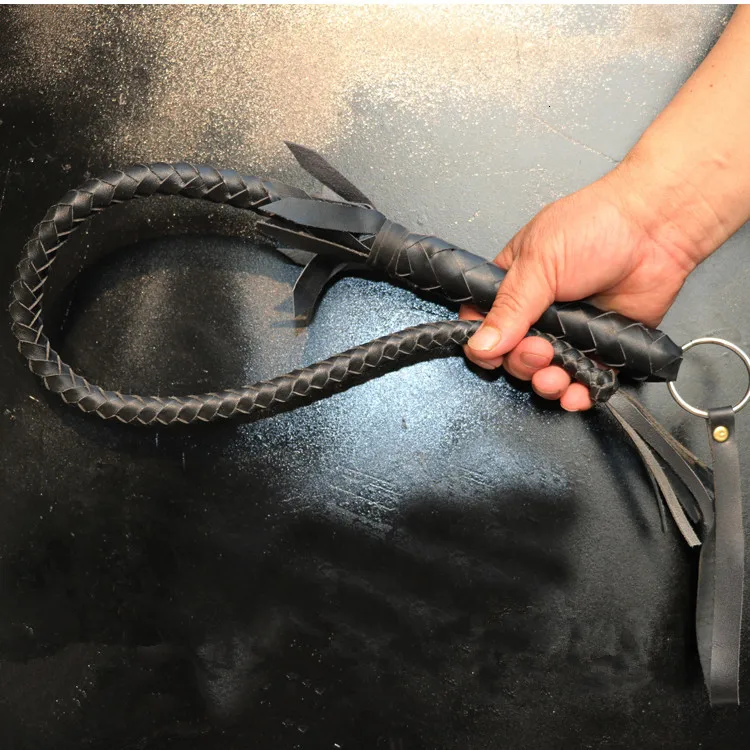 whip leather handle Чистая воловья кожа, кнут, для верховой езды, танец, Самозащита, кнут, боевое искусство, кнут, реквизит для фильмов - Цвет: whip leather handle