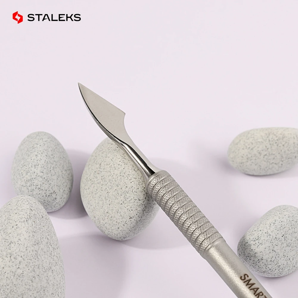 Professional manicure stainless steel double-ended cuticle pusher exfoliating remover nail art nursing tools