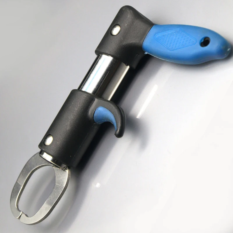 зажим захват для рыбы плоскогубцы. струбцина щипцы. захват для рыбы spro micro fish gripper 9см. захват для рыбы spro micro fish gripper 9см. захват для рыбы.