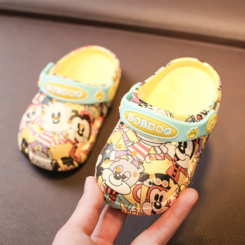 2020 Children's hole shoes,Garden shoes Indoor antiskid soft soles for boys and girls in summer,1-3-year-old children's sandals