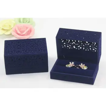

Ring Box Hollow Flocking Ring Holder Wedding Ring Organizer Engagement Gift Case Q0KE