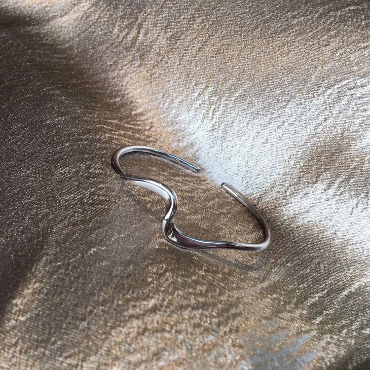 

S925 Sterling Silver Bracelet Mobius Twisted Bracelet Origional Design South Korea Silver Accessories