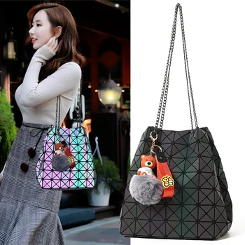 

Spring and Autumn New luminous color-changing women's bag rhombus shoulder messenger bag bucket bag chain large capacity leisure
