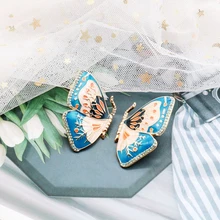 Красивые серьги Бабочка медный материал полированная эмаль