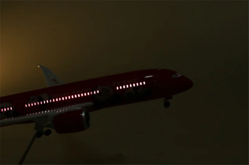 Коллекция 1:130 самолета из смолы Boeing 787 модель самолета Hainan Airlines с подсветкой на колесах для детей и взрослых