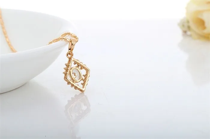 Желтое Золото Цвет бижутерия для женщин ювелирные наборы из кубического циркония Ромб Кулон цепочки и ожерелья висячие серьги 18"