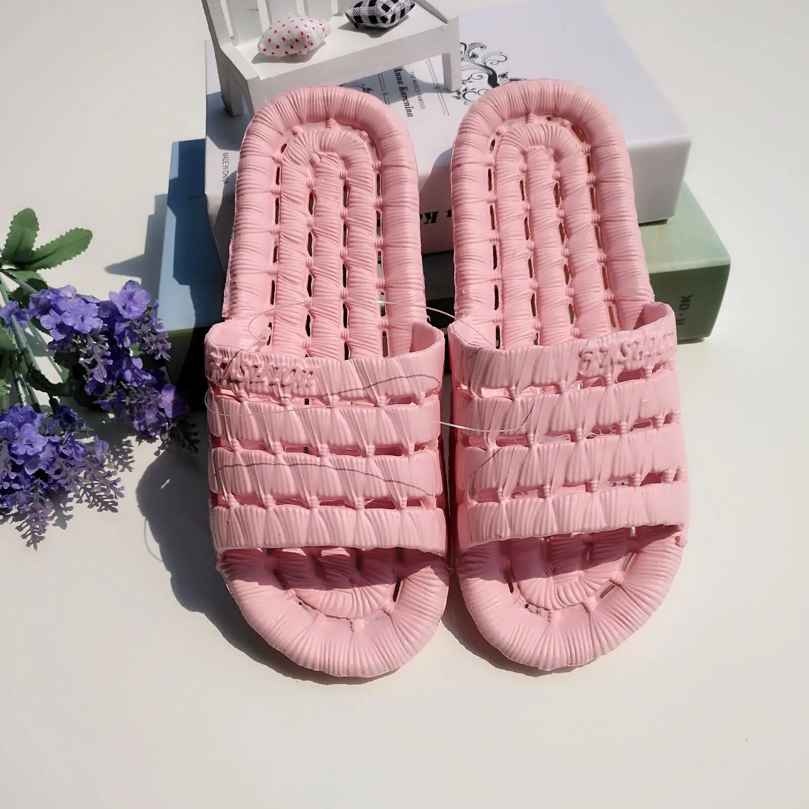 Pink Нескользящая обувь для ванной; открытые тапочки; женская обувь; летние домашние тапочки; Шлепанцы из ЭВА; обувь для ванной и душа; мужские Тапочки - Цвет: Pink