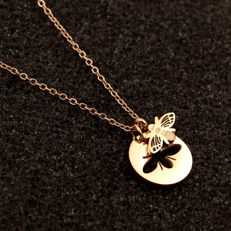 

Popular fashion jewelry women Love Cute Insect romantic bee necklace stainless steel chain necklaces gift