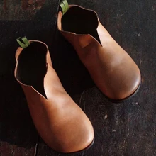 Женская обувь на плоской подошве; лоферы с круглым носком; женская кожаная обувь в стиле ретро; винтажные Лоферы без застежки с v-образным вырезом; женская обувь; zapatos D30