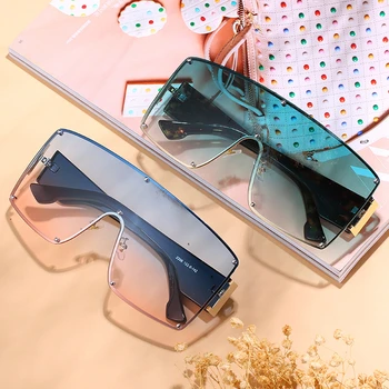 

Unique Oversized One Piece Shield Sunglasses For Women Vintage Gradient Black Clear Eyewear Female Rivet Big Glasses Blue Pink