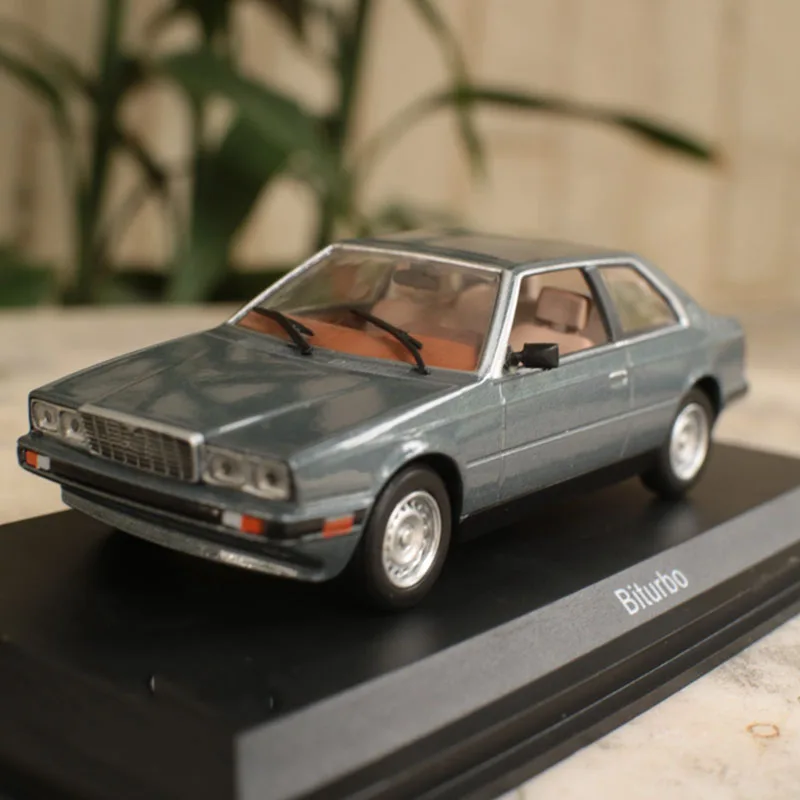 

1/43 1984 biturbo sedan retro simulation die-casting alloy car model collection version vehicle model kids or children gifts