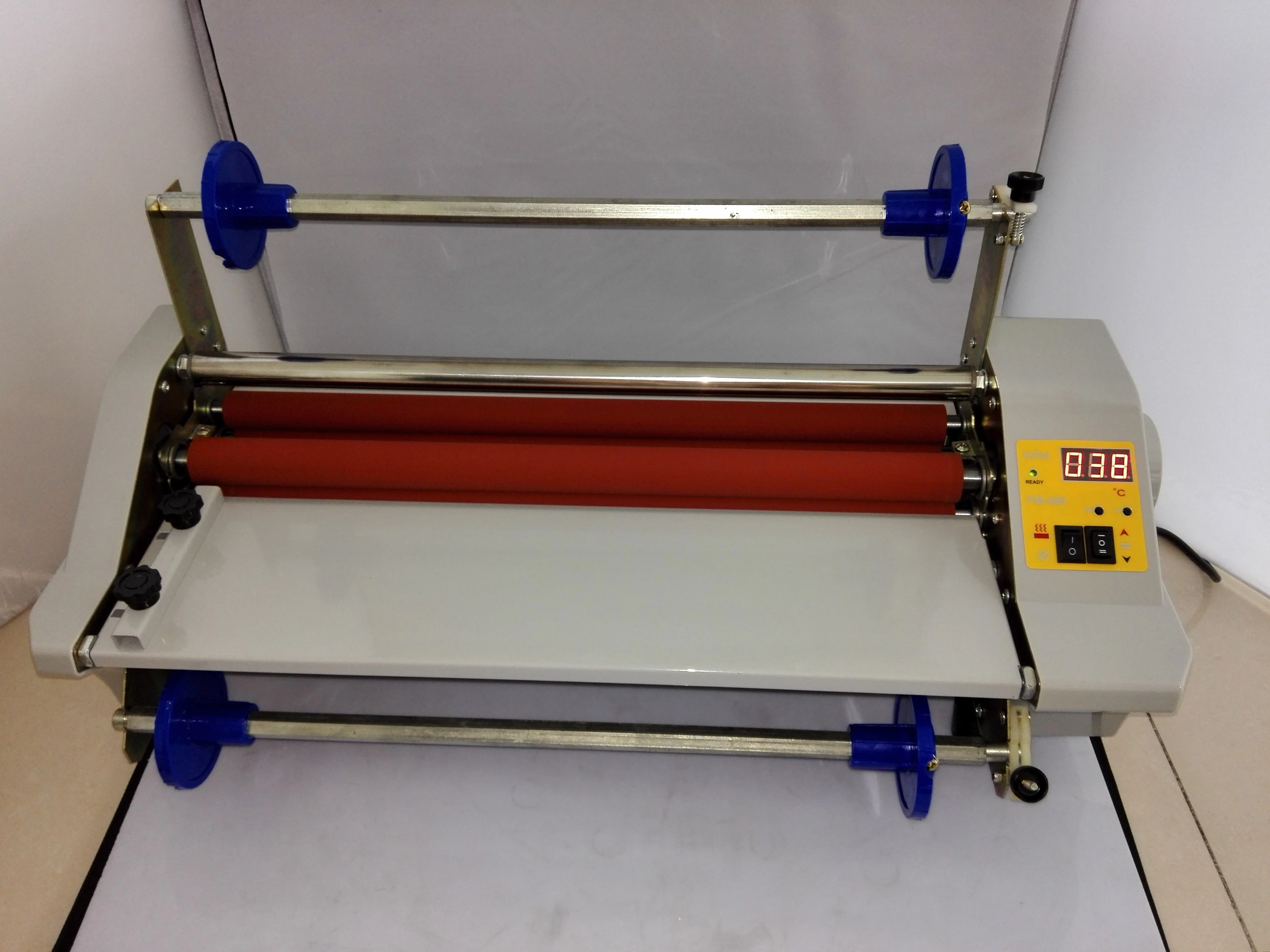 ラミネート機電子温度制御新品fm 480ラミネーターホットロールラミネート機laminate mouldingmachine