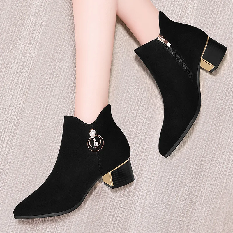 

Martin Boots Women's British-Style Chunky-Heel Semi-high Heeled Versatile Autumn 2019 New Style Autumn Online Celebrity Short Bo