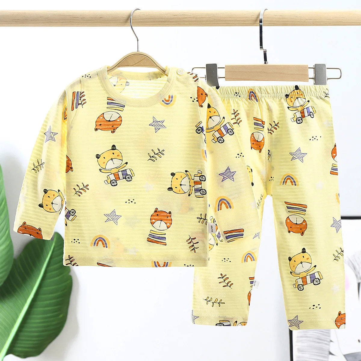 Spring Autumn New Casual Children Pyjamas Set Cartoon Printing Cotton Sleepwear Round Neck Long Sleeve Long Pants Home Suit nightgowns and robes	 Sleepwear & Robes