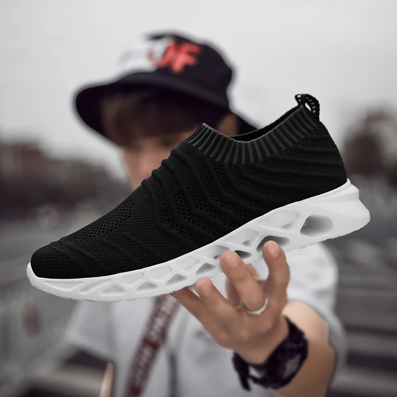 

2020 Summer Men Shoes Mesh Breathable Lightweight Men Sneakers Shoes Casual Men Sneakers Running Shoes Plus Size Footwear