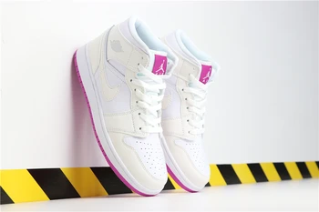 

Nike Air Jordan 1 AJ1 Mid GG Woman Basketball Shoes Women Sports Shoes Casual Outdoor Mid Sneakers Unisex Students White 36-40