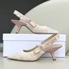 Embroidered pink 6.5