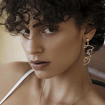 

Big Hollow Love Heart Dangle Earrings New Design For Lucky Girls Simple Statement Long Drop Earrings Best Gift For women