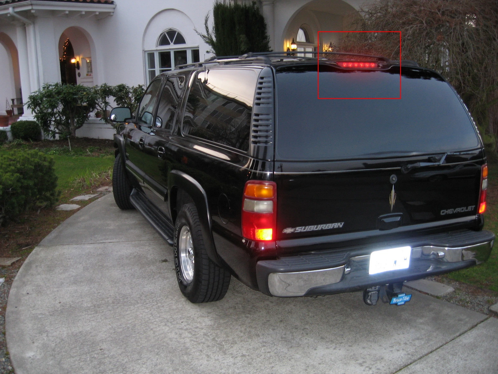 For 2000-2006 Chevy GMC Suburban Yukon XL 1500 2500 Tahoe LED 3rd Brake Stop High Mount Cargo Light Lamp 12V