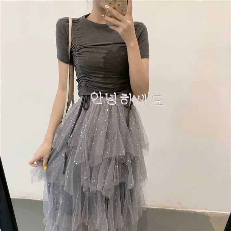 

Photo Shoot Drawstring Slimming Crew Neck Base T-shirt + Shiny Multilayer Mesh Skirt