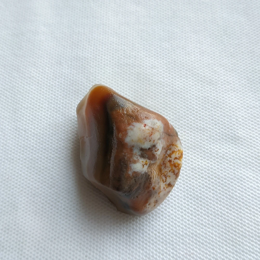 Natural beautiful stone Ornamental raw stone raw agate Silk Road Collectibles unique collection Natural beautiful stone Ornamental raw stone raw agate Silk Road Collectibles unique collection