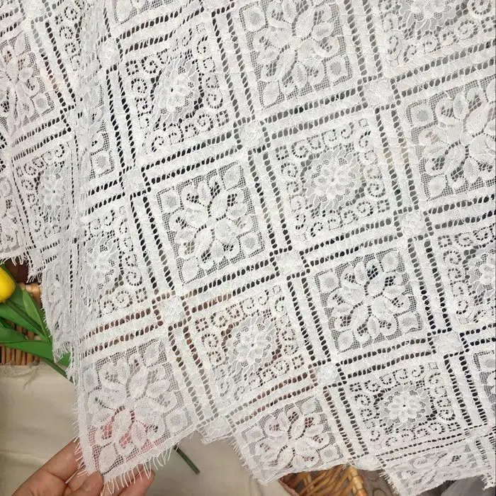 

3 м/шт., ширина 150 см