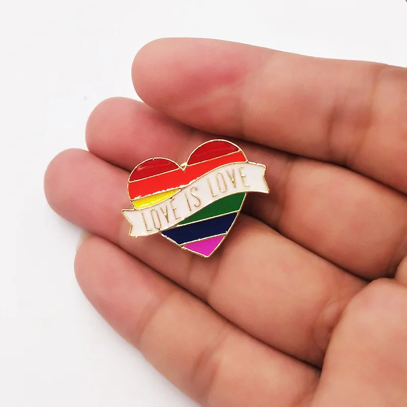 1 шт. LGBT Pride Rainbow Heart Pinback Button значок для геев, символом лесбиянок, булавка Love Is Equal, сделай сам, одежда, альпака, Швейные аксессуары