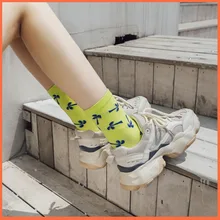 Цветные женские носки для отдыха на открытом воздухе, кокосовые пальмы и милые Мультяшные цветные женские носки, женские хлопковые милые женские носки, уличная одежда