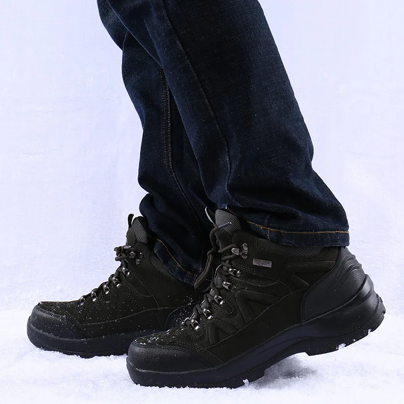 

2020 new snow boots men's winter warmth and velvet splash water non-slip leisure outdoor sports thickened men's cotton shoes