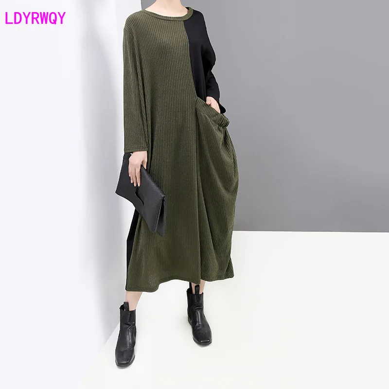 

2019 autumn and winter new European and American large size women's loose round neck long sleeve color matching knit dress
