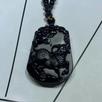 

Natural obsidian Zodiac Ox pendant obsidian feather Ox pendant + with high-end sling