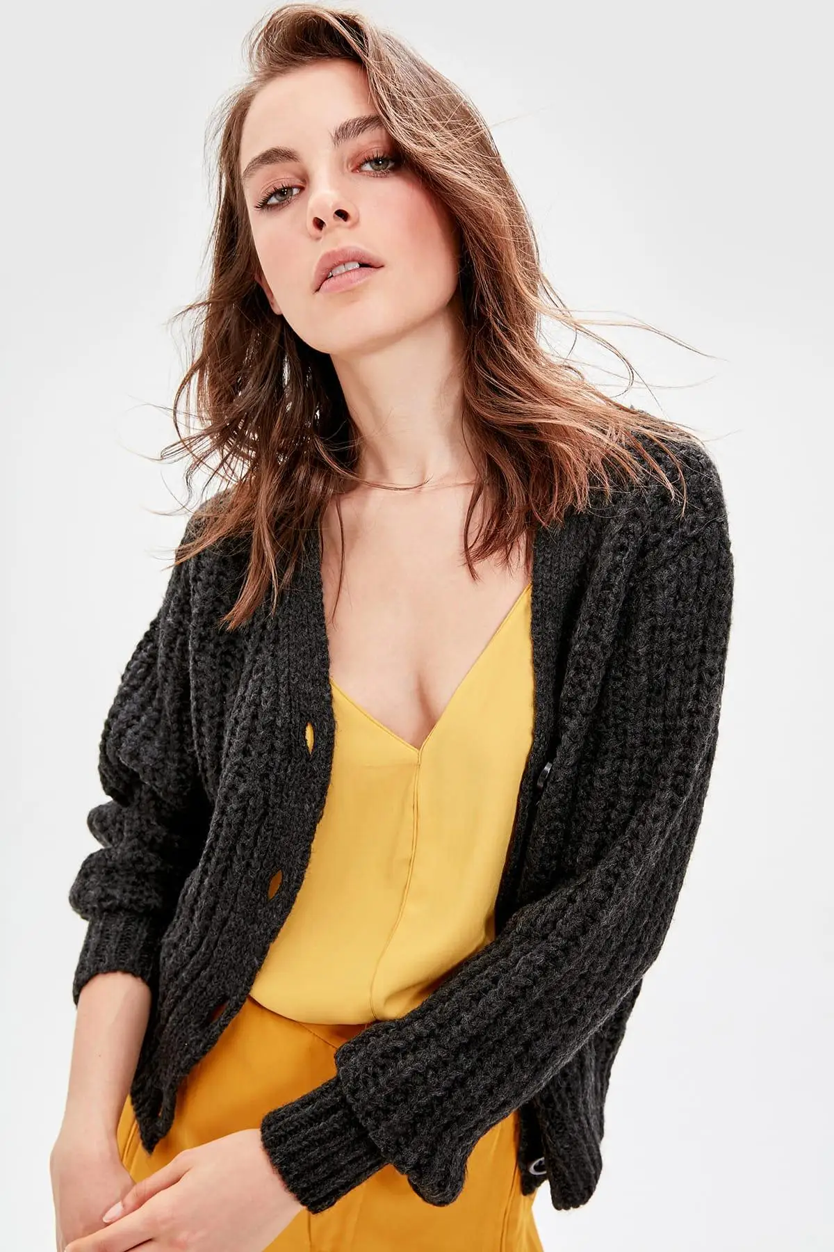 

Trendyol Anthracite Button Short Sweater Cardigan TWOAW20ZA0053