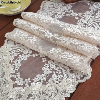 

Hot European White Table Runner with Crystal Pendant Luxury Lace Tablecloth Wedding Decoration Romantic Embroidery Table Covers