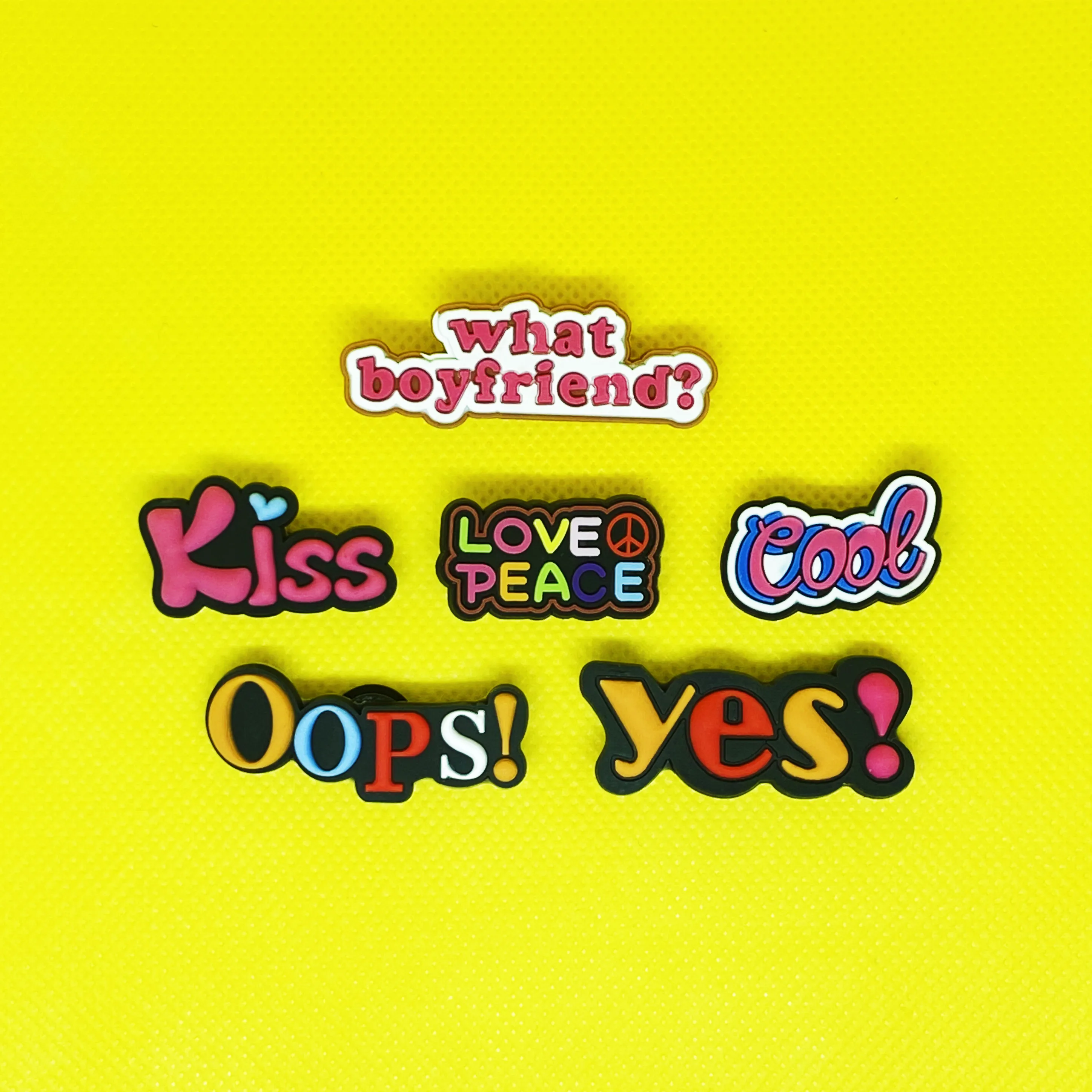 

1PCS English Phrases Croc Decoration Accessories For Kids Party Gifts