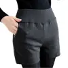 Pantalones cortos de talla grande para mujer, Shorts de cintura alta elástica, ajustados y rectos, informales con bolsillos, de gran tamaño, para primavera y otoño ► Foto 3/6