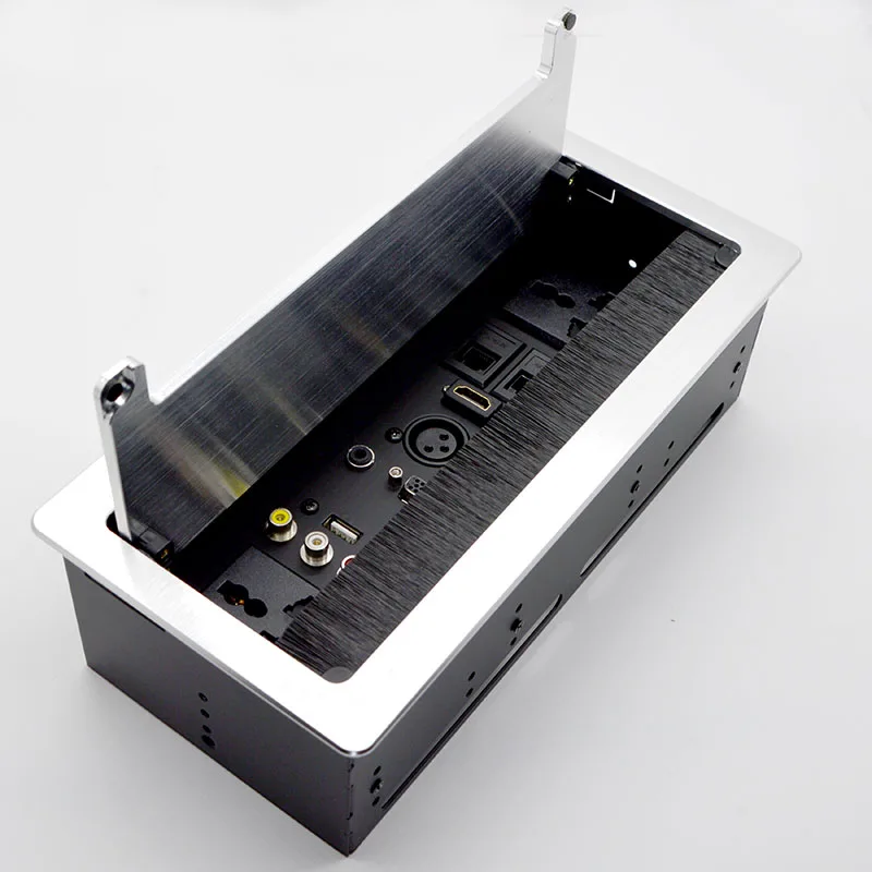 Novo soquete multimídia para desktop com interface