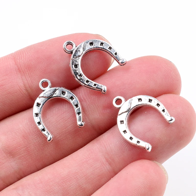 30 Uds encantos de la suerte herradura de caballo 16x13mm antiguo Color plateado bronce colgantes plateados haciendo DIY joyería tibetana hecha a mano