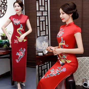 

China Cheongsam autumn winter new short-sleeved long section large size Chinese style improved version of the show catwalk skirt
