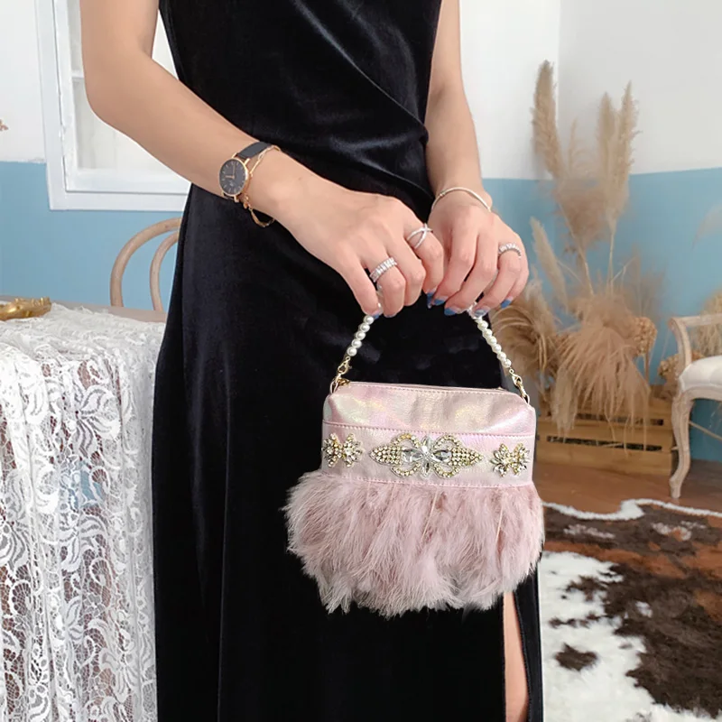 

Real Turkey Feathers Women Shoulder Bag 2019 Luxury Diamonds Handbag Ladies Chain Evening Bags Women Teenagers Clutch Purse Bags