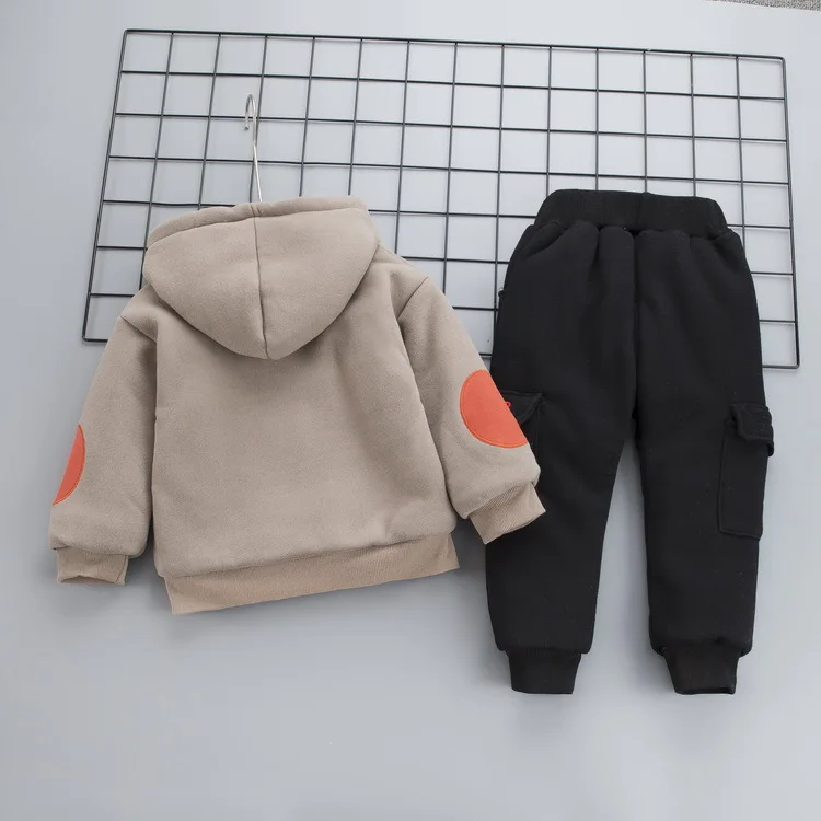 12421560070_2020446135