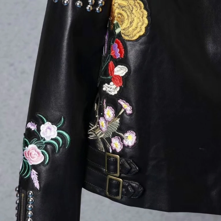 Повседневные кожаные куртки Chaqueta De Cuero Moto с заклепками Украшенные панк