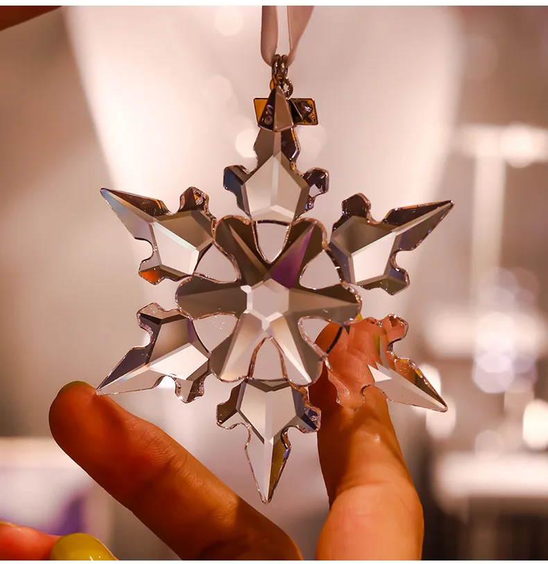 2020 Crystal Snowflake Car Pendant Glass Snowflakes Decor Suspension Ornaments Sun Catcher Shining Star Hanging Trim Xmas Gifts