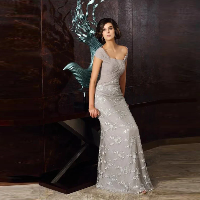

Wholesale Charming Lace Cap Sleeves Mother of the Bride Dresses Pleated Bodice Plunge Neckline Wedding Guest Dress Full Length