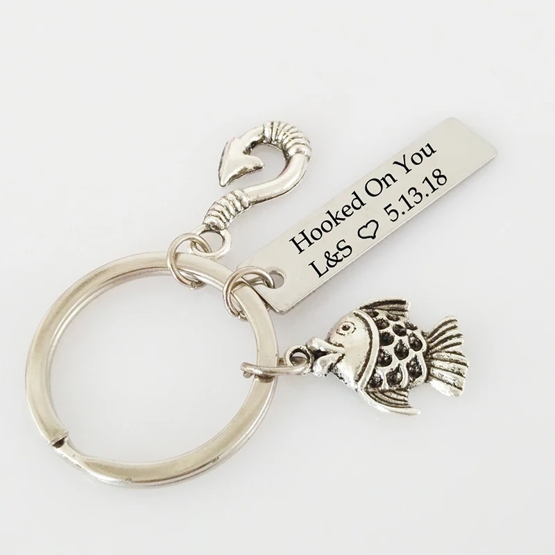 Customized-Date-Name-Lettering-Hooked-On-You-Keychain-Women-Fish-Hooks-Pendant-Key-Chain-Ring (3)