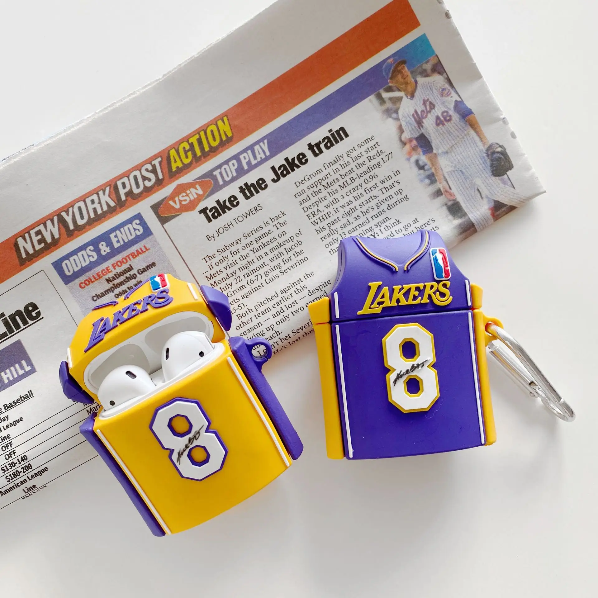 Силиконовый чехол Kobe для airpods pro аксессуары 1 2 наушников с брелоком на эирподс |