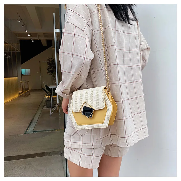 

Net red women's bag new 2019 fashion summer small fresh western style messenger bag Joker ins tide Joker
