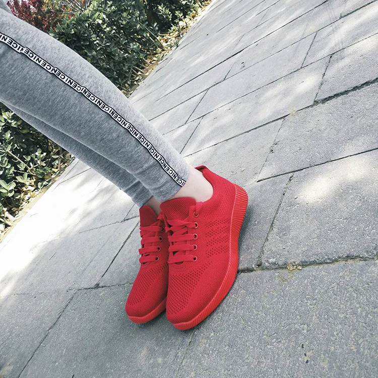

2019 Spring New Style Coconut Candy-Colored Sports Footwear Breathable Anti-slip Fly Weaving Shoes