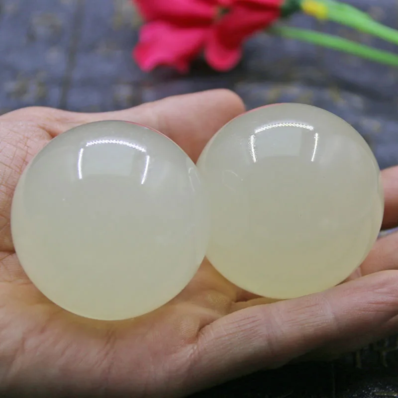 Natural Ice Seed Jade Fitness Ball Jade Health Care Massage Hand Piece To The Elder Ball Play